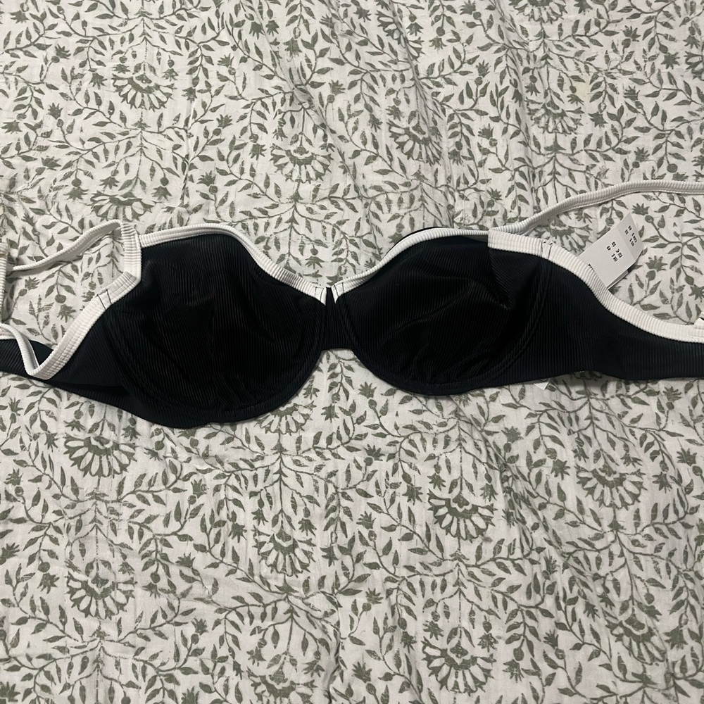 Black and White Underwire Bikini Top